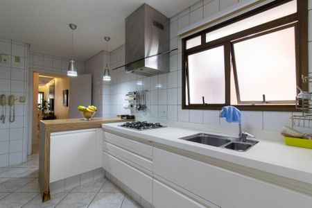 Apartamento à venda com 152m², 4 quartos e 2 vagas Apartamento à venda com 152m², 4 quartos e 2 vagasCozinha