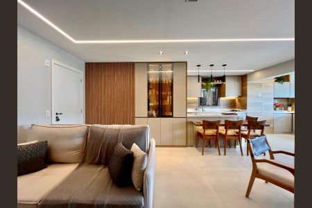 Apartamento à venda com 228m², 3 quartos e 2 vagas Apartamento à venda com 228m², 3 quartos e 2 vagasSala