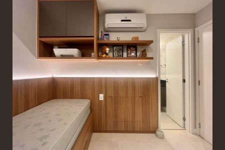 Apartamento à venda com 228m², 3 quartos e 2 vagas Apartamento à venda com 228m², 3 quartos e 2 vagasSuíte 1