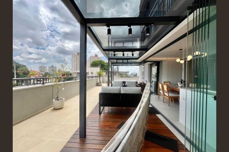 Apartamento à venda com 228m², 3 quartos e 2 vagas Apartamento à venda com 228m², 3 quartos e 2 vagasGarden