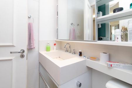 Apartamento à venda com 68m², 2 quartos e 1 vagaBanheiro do Quarto 1