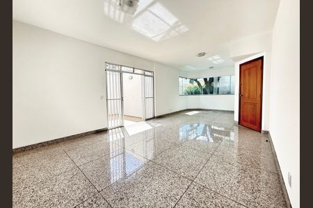 Apartamento à venda com 3 quartos, 234m² em Prado, Belo Horizonte