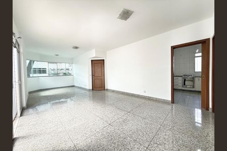 Apartamento à venda com 3 quartos, 234m² em Prado, Belo Horizonte