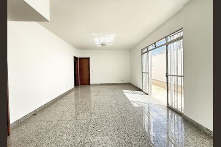 Apartamento à venda com 3 quartos, 234m² em Prado, Belo Horizonte
