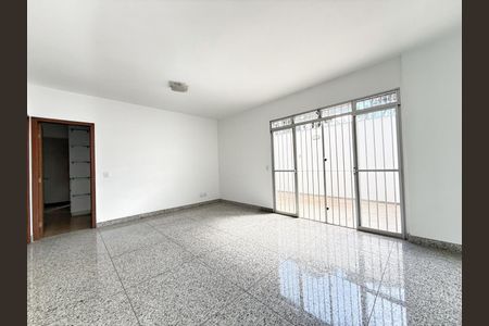 Apartamento à venda com 3 quartos, 234m² em Prado, Belo Horizonte