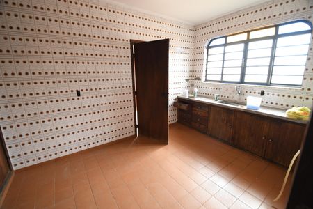 Casa à venda com 330m², 3 quartos e 4 vagasCozinha