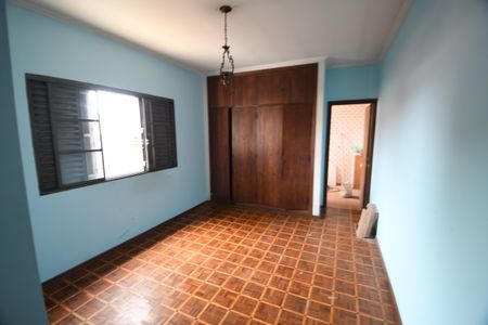 Casa à venda com 330m², 3 quartos e 4 vagasQuarto 3 - Suíte