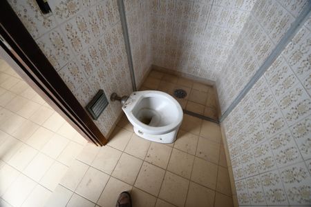 Casa à venda com 330m², 3 quartos e 4 vagasBanheiro de serviço