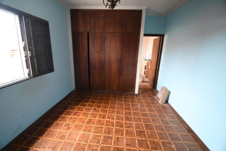 Casa à venda com 330m², 3 quartos e 4 vagasQuarto 3 - Suíte