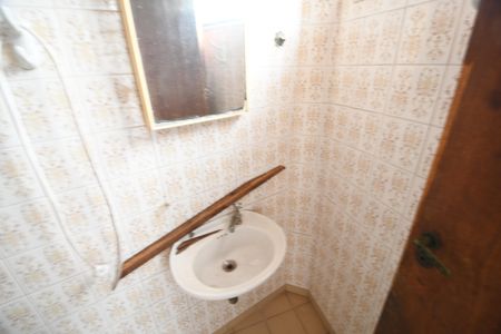 Casa à venda com 330m², 3 quartos e 4 vagasBanheiro de serviço