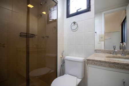 Apartamento para alugar com 192m², 5 quartos e 4 vagas Apartamento para alugar com 192m², 5 quartos e 4 vagasBanheiro Suíte 2