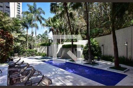 Apartamento para alugar com 192m², 5 quartos e 4 vagas Apartamento para alugar com 192m², 5 quartos e 4 vagasÁrea comum - Piscina