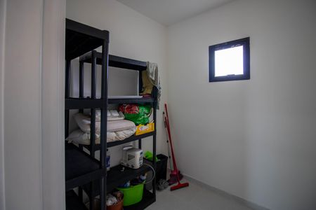 Apartamento para alugar com 192m², 5 quartos e 4 vagas Apartamento para alugar com 192m², 5 quartos e 4 vagasQuarto de Serviço