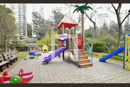 Apartamento para alugar com 192m², 5 quartos e 4 vagas Apartamento para alugar com 192m², 5 quartos e 4 vagasÁrea comum - Playground
