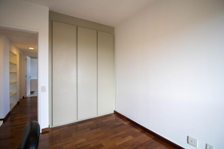 Apartamento para alugar com 192m², 5 quartos e 4 vagas Apartamento para alugar com 192m², 5 quartos e 4 vagas Suíte 2