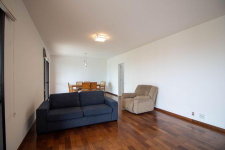 Apartamento para alugar com 192m², 5 quartos e 4 vagas Apartamento para alugar com 192m², 5 quartos e 4 vagasSala