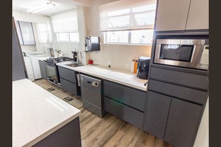 Apartamento à venda com 100m², 2 quartos e 1 vagaCozinha e Área de Serviço