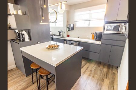 Apartamento à venda com 100m², 2 quartos e 1 vagaCozinha e Área de Serviço