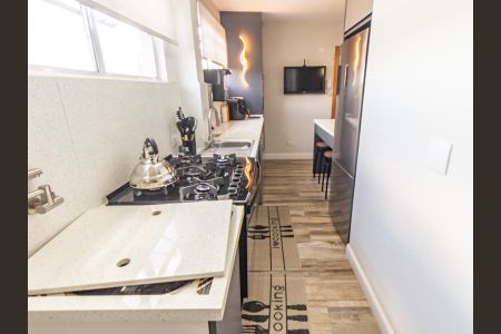 Apartamento à venda com 100m², 2 quartos e 1 vagaCozinha e Área de Serviço