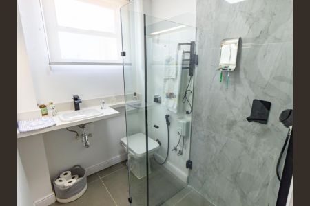 Apartamento à venda com 100m², 2 quartos e 1 vagaBanheiro da Suíte