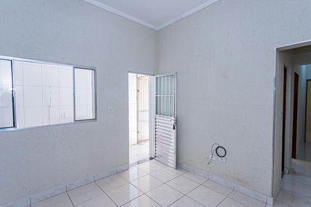 Sala de casa para alugar com 2 quartos, 50m² em Conjunto Habitacional Turistica, São Paulo
