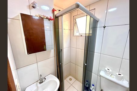 Banheiro de apartamento para alugar com 2 quartos, 55m² em Vila Nova Bonsucesso, Guarulhos