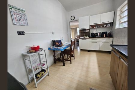 Casa para alugar com 236m², 5 quartos e 3 vagasCozinha