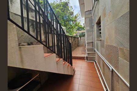 Casa para alugar com 236m², 5 quartos e 3 vagasQuintal