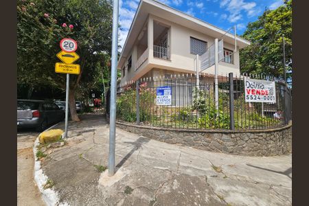 Casa para alugar com 236m², 5 quartos e 3 vagasPlaca