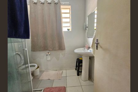 Casa para alugar com 236m², 5 quartos e 3 vagasBanheiro