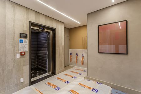 Studio à venda com 31m², 1 quarto e sem vagaHall social