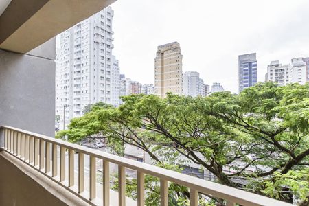 Varanda de kitnet/studio à venda com 1 quarto, 31m² em Vila Nova Conceição, São Paulo