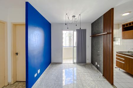 Sala de kitnet/studio para alugar com 1 quarto, 40m² em Liberdade, São Paulo