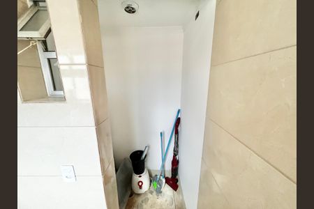 Apartamento à venda com 60m², 2 quartos e 1 vagaÁrea de Serviço