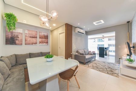 Sala de apartamento à venda com 2 quartos, 74m² em Cidade Monções, São Paulo