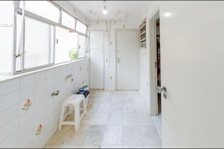 Apartamento à venda com 110m², 3 quartos e 1 vagaÁrea de serviço