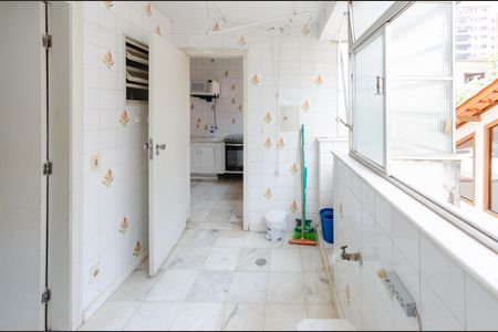 Apartamento à venda com 110m², 3 quartos e 1 vaga Apartamento à venda com 110m², 3 quartos e 1 vagaÁrea de serviço