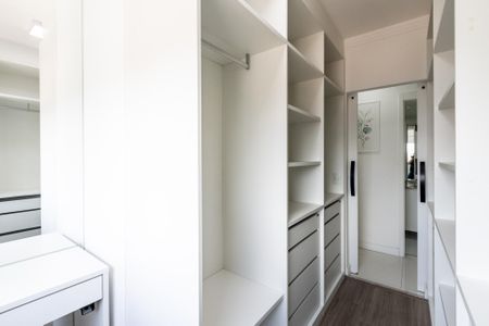 Apartamento à venda com 60m², 2 quartos e 1 vaga Apartamento à venda com 60m², 2 quartos e 1 vagaQuarto 2 - Closet