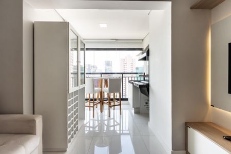 Apartamento à venda com 60m², 2 quartos e 1 vaga Apartamento à venda com 60m², 2 quartos e 1 vagaVaranda