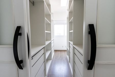 Apartamento à venda com 60m², 2 quartos e 1 vaga Apartamento à venda com 60m², 2 quartos e 1 vagaQuarto 2 - Closet