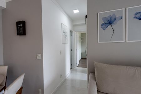Apartamento à venda com 60m², 2 quartos e 1 vaga Apartamento à venda com 60m², 2 quartos e 1 vagaCorredor