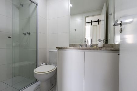 Apartamento à venda com 60m², 2 quartos e 1 vaga Apartamento à venda com 60m², 2 quartos e 1 vagaBanheiro do Corredor