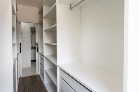 Apartamento à venda com 60m², 2 quartos e 1 vaga Apartamento à venda com 60m², 2 quartos e 1 vagaQuarto 2 - Closet