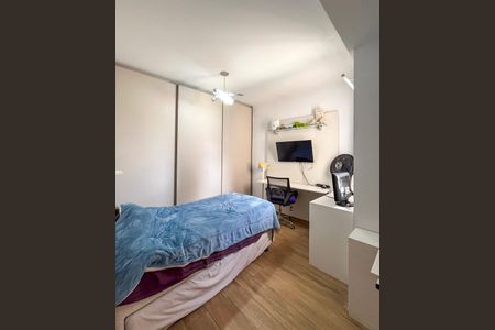 Casa à venda com 215m², 3 quartos e 4 vagasSuíte 2