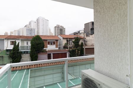 Casa à venda com 215m², 3 quartos e 4 vagas Casa à venda com 215m², 3 quartos e 4 vagasVaranda da Suíte 1