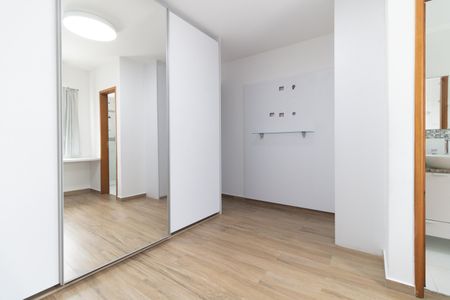 Casa à venda com 215m², 3 quartos e 4 vagas Casa à venda com 215m², 3 quartos e 4 vagasSuíte 2
