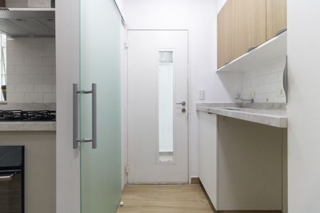 Casa à venda com 215m², 3 quartos e 4 vagas Casa à venda com 215m², 3 quartos e 4 vagasLavanderia