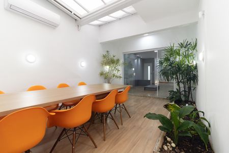Casa à venda com 215m², 3 quartos e 4 vagas Casa à venda com 215m², 3 quartos e 4 vagasÁrea Gourmet