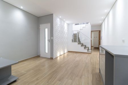 Casa à venda com 215m², 3 quartos e 4 vagas Casa à venda com 215m², 3 quartos e 4 vagasSala