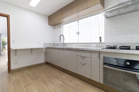 Casa à venda com 215m², 3 quartos e 4 vagas Casa à venda com 215m², 3 quartos e 4 vagasCozinha